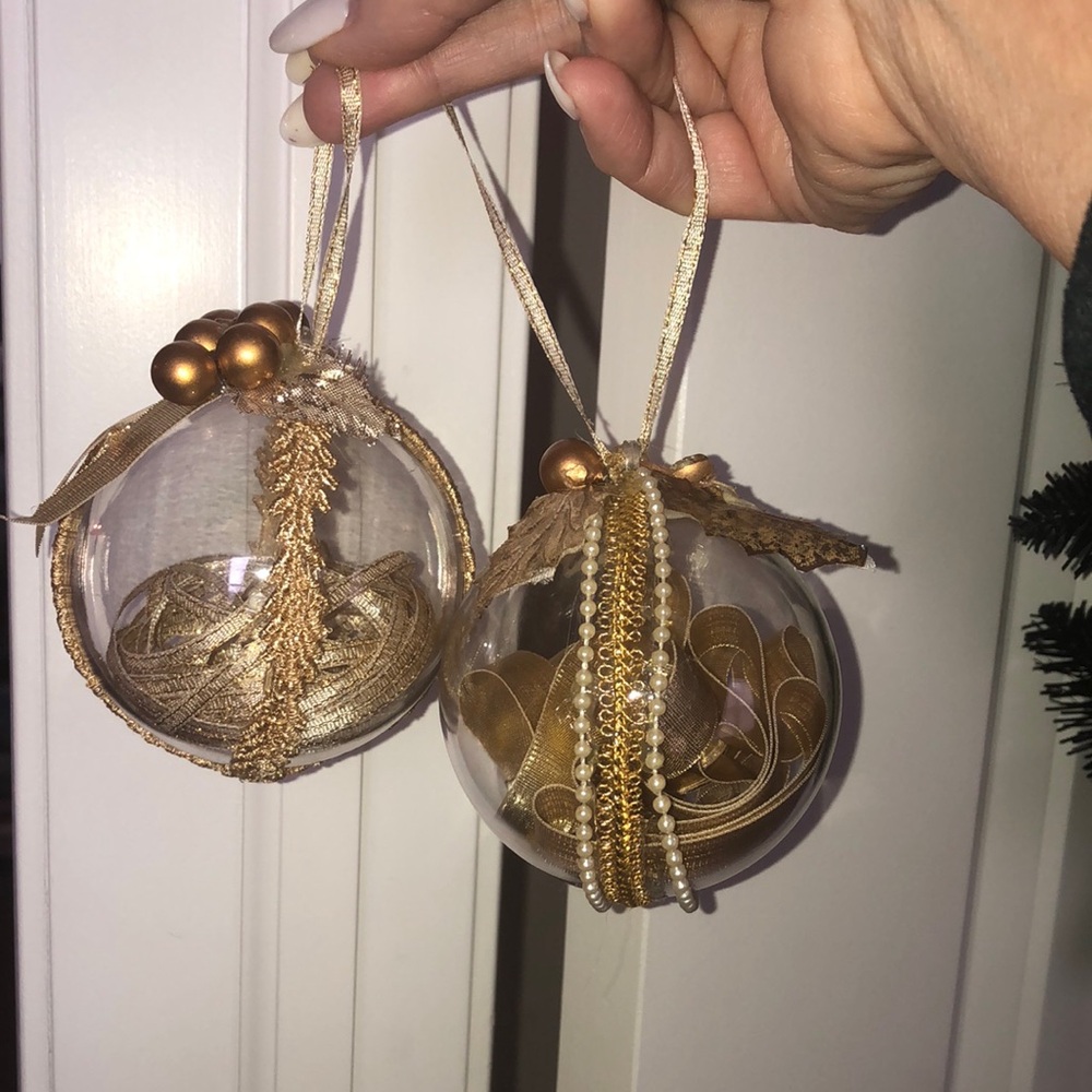 GOLD RIBBON BALL ORNAMENTS
